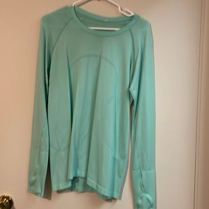 Lululemon size 12 mint green long sleeve shirt